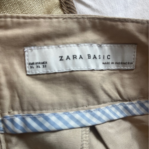 Zara Pleated Skirt - With Pockets - Picture 3 of 3